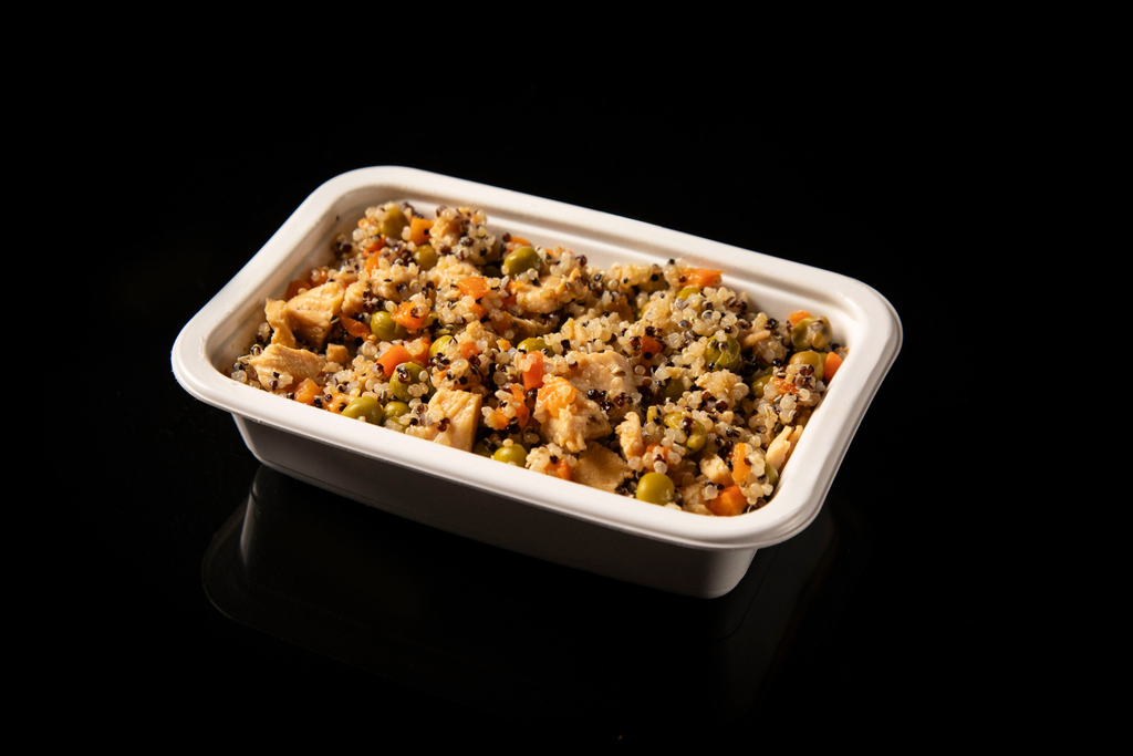 Quinoa con Pollo, Carote e Piselli
