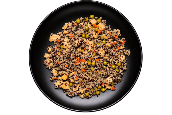 Quinoa con Pollo, Carote e Piselli